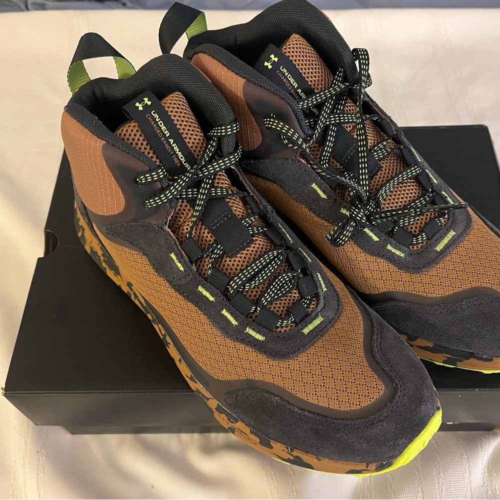 NIB Under Armour Charged Bandit Trek 2 Men's Hiking Shoes Ochre Walnut Brown (9)